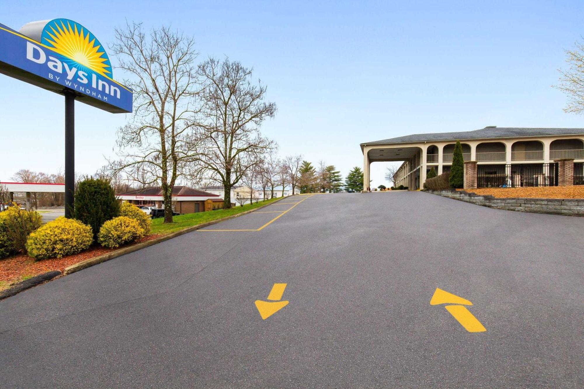 Days Inn By Wyndham Columbia Kentucky Экстерьер фото