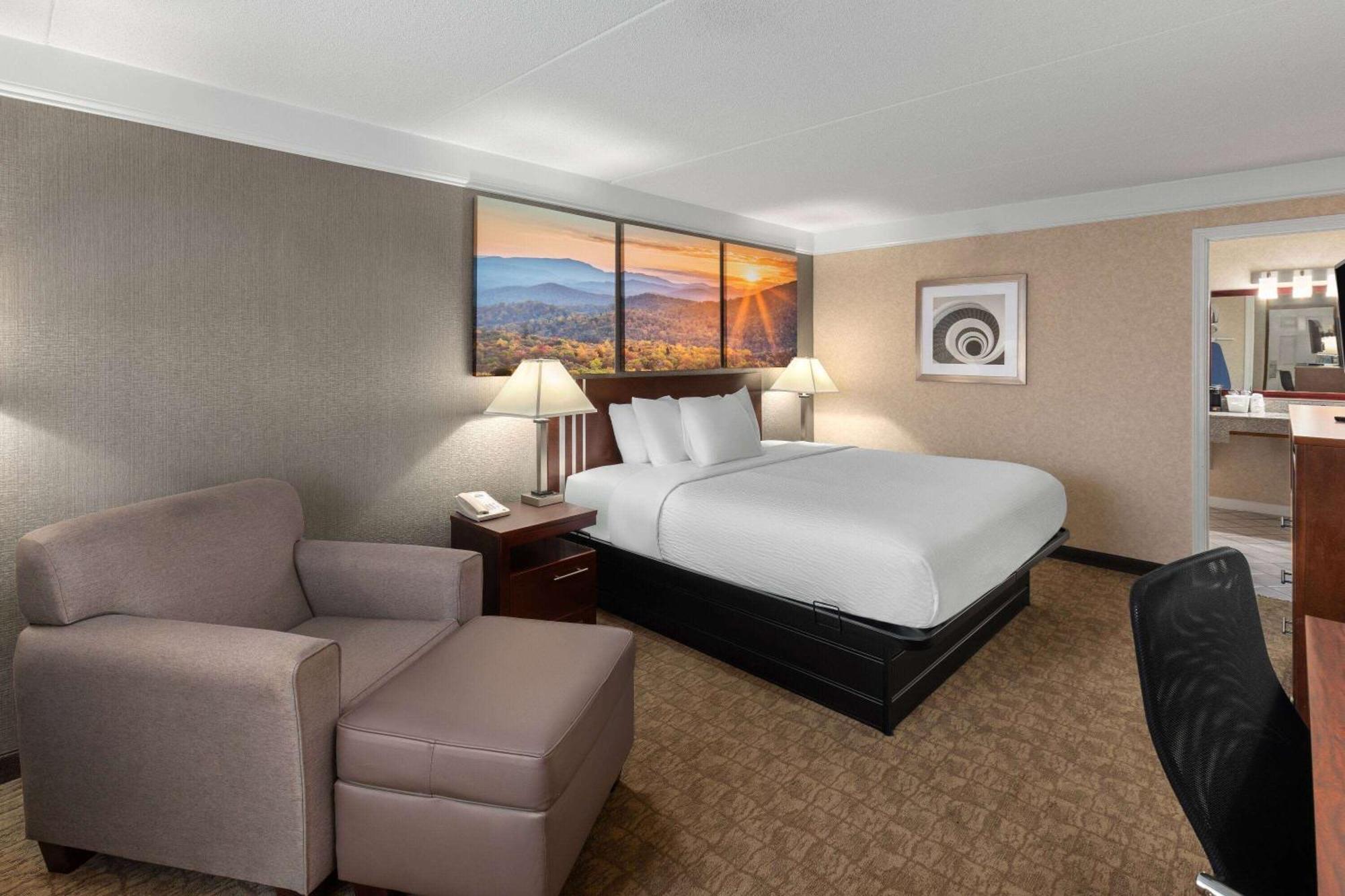 Days Inn By Wyndham Columbia Kentucky Экстерьер фото