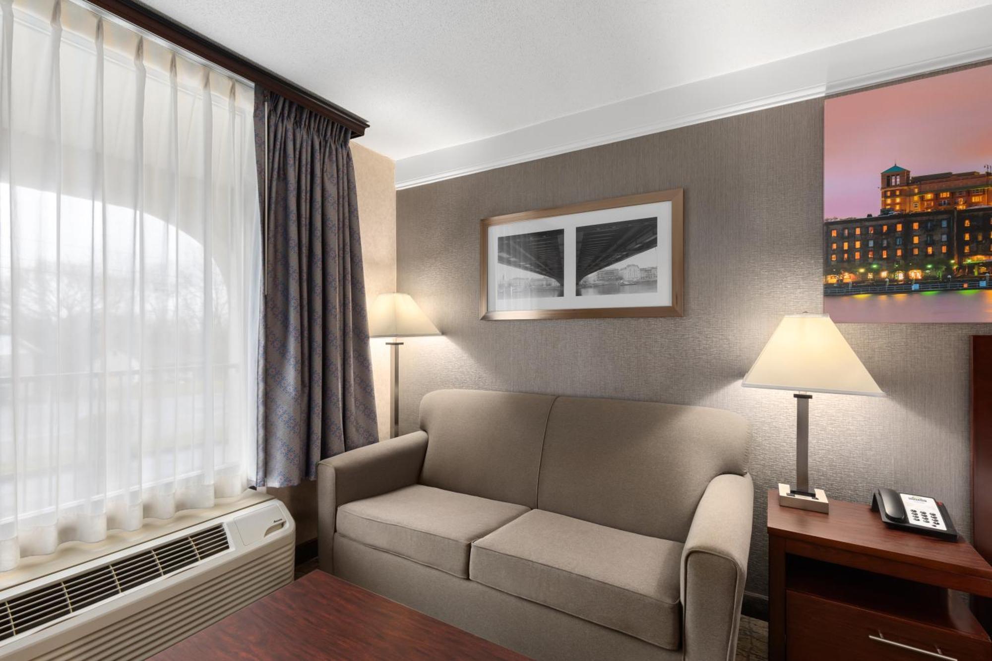 Days Inn By Wyndham Columbia Kentucky Экстерьер фото