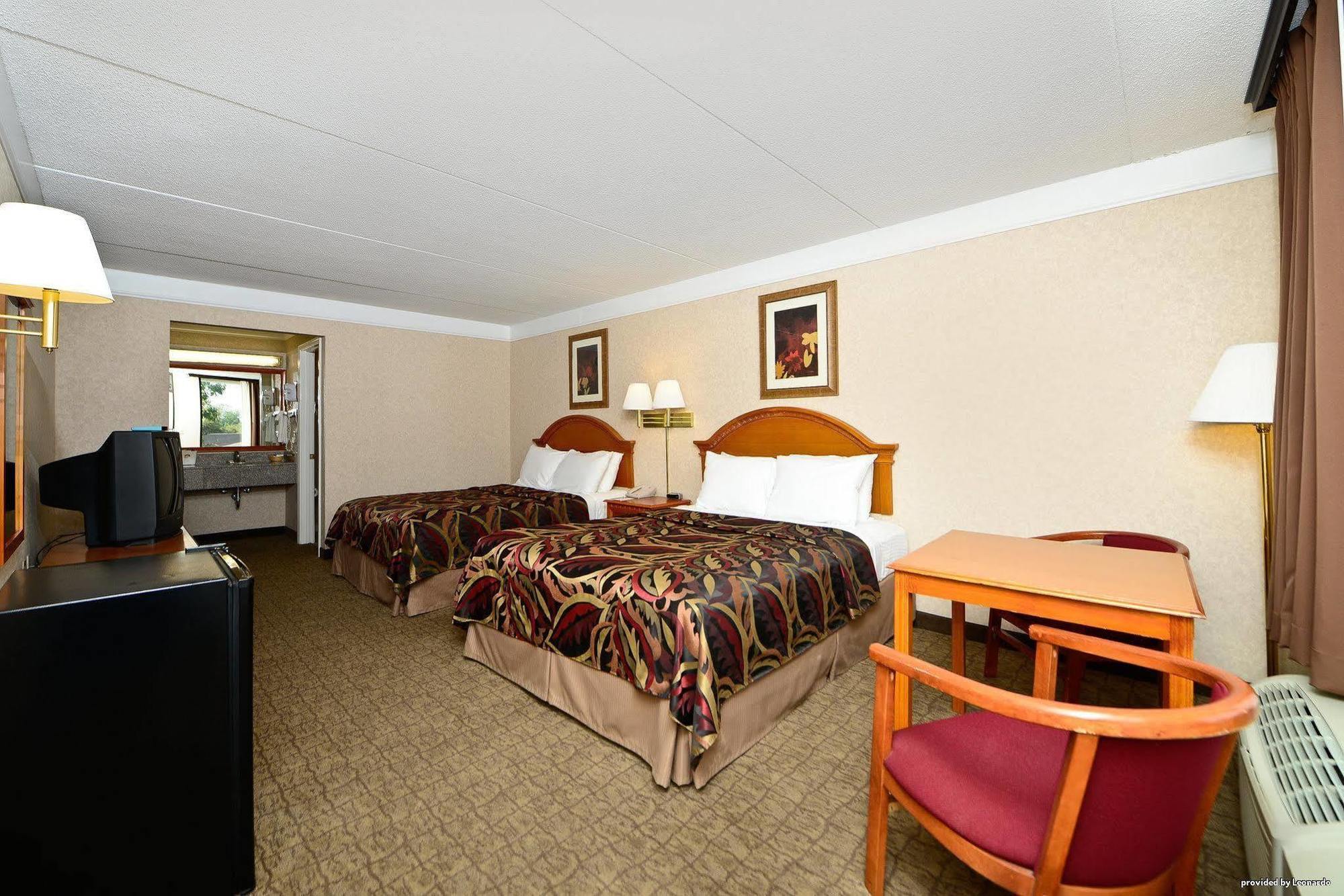 Days Inn By Wyndham Columbia Kentucky Номер фото