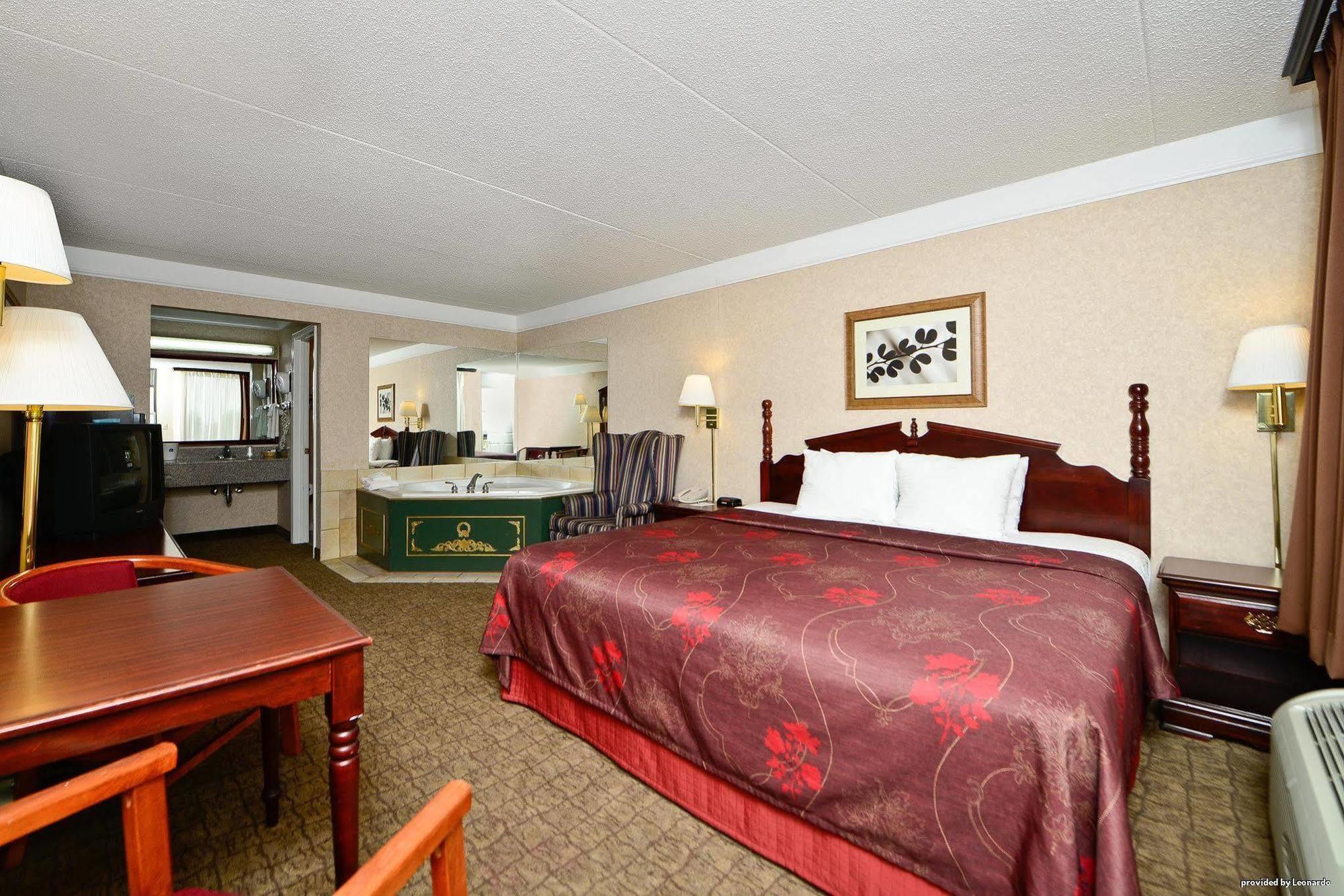 Days Inn By Wyndham Columbia Kentucky Экстерьер фото
